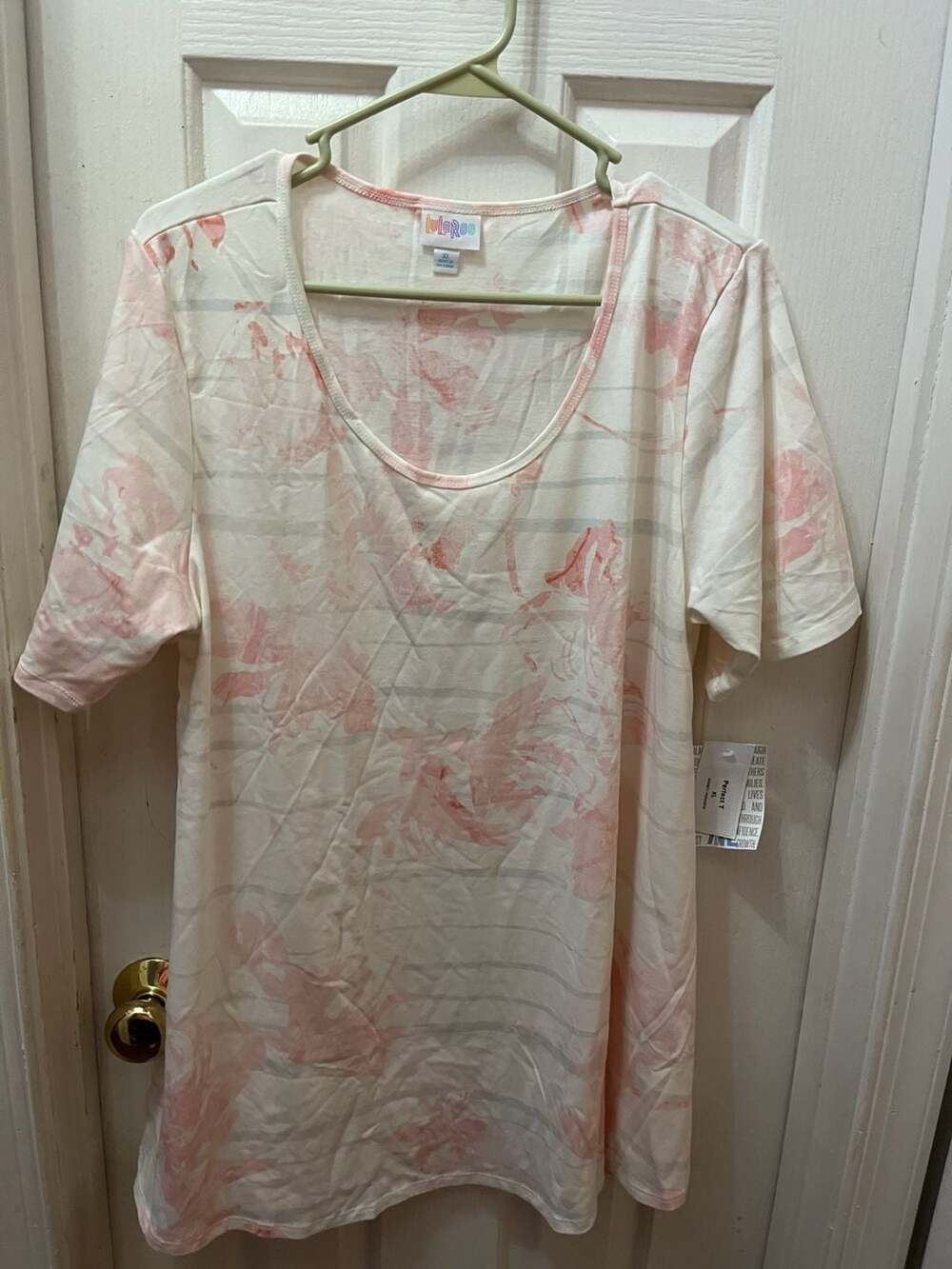 LuLaRoe Perfect T Size XL Pink Floral Striped T-Shirt NWT